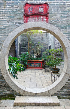 月洞門
