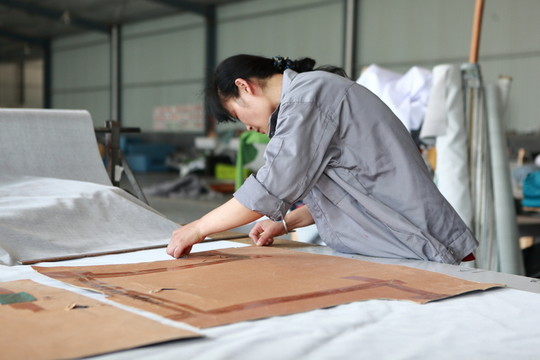 家具廠工人 專注 沙發(fā)廠