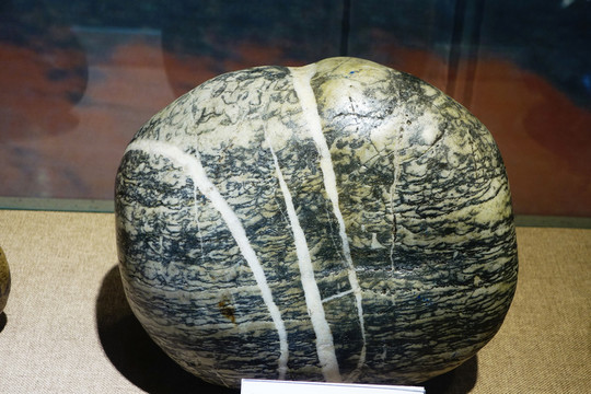 岷江石