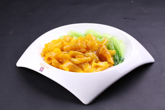 濃汁黃湯燴魚(yú)肚