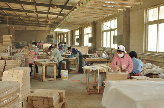 家具廠車間 家具廠工人