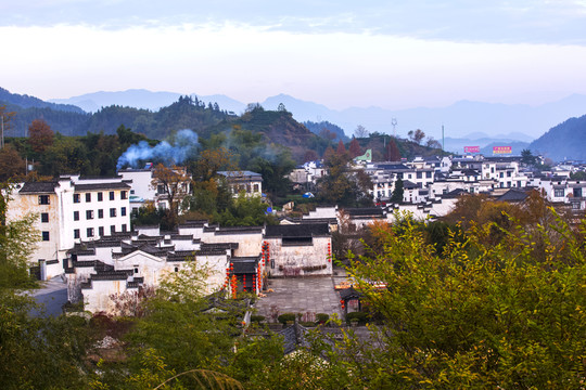 呈坎八卦村晨景
