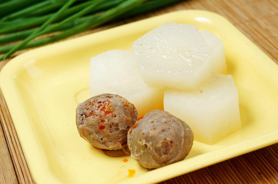 蘿卜 牛肉丸