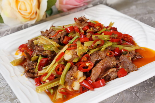 芹菜牛肉