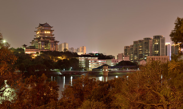 青秀湖暮色