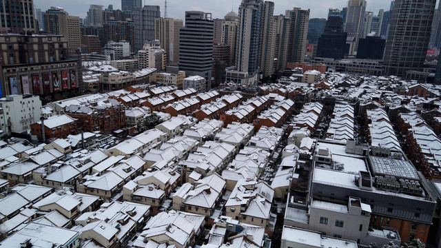 城市雪景