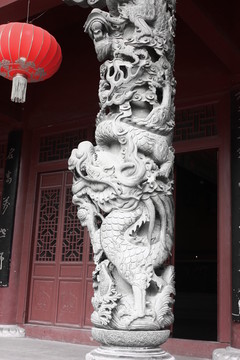 龍柱