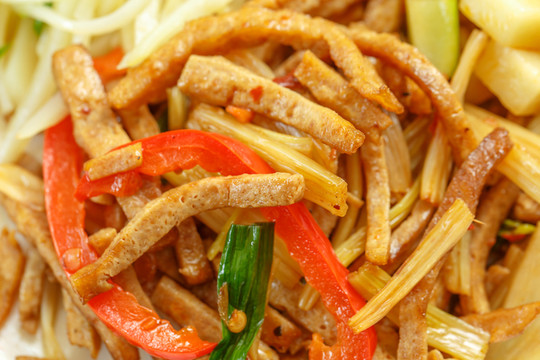豆腐干炒芹菜