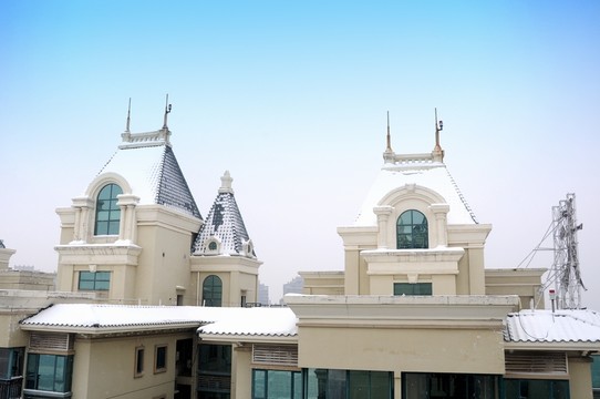 小區(qū)歐式建筑 雪景
