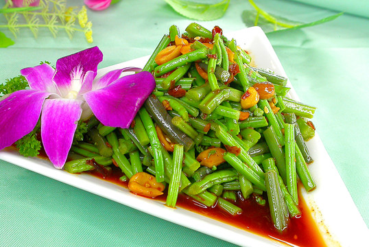 涼拌蕨菜