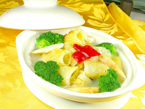 濃湯山珍浸魚肚