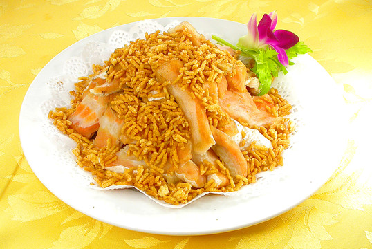 魚骨腩