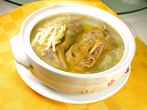 老鸭煲