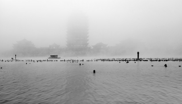 湖泊 濃霧 水墨風(fēng) 水墨遠(yuǎn)景樓