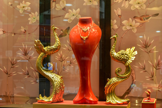 一對金鳳凰