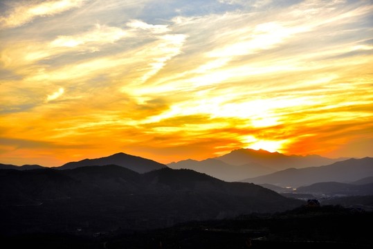 晚霞 大山