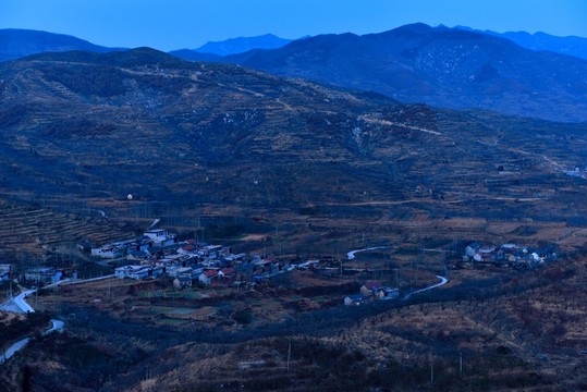 小山村