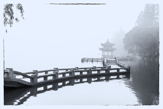 西湖黑白照片