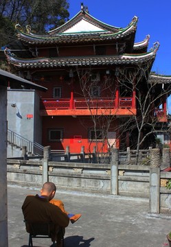 冬日寺廟