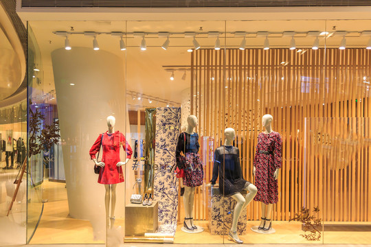 女裝店櫥窗