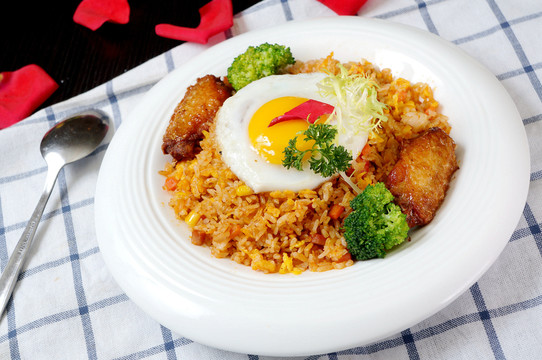 雞翅炒飯