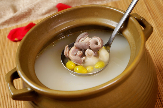 白果豬肚湯