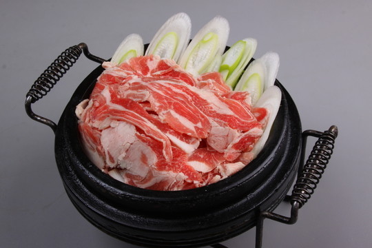 肥牛鍋