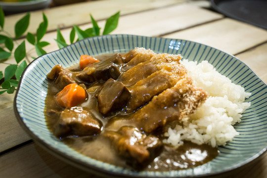 豬排咖喱飯