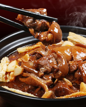 秘制羊肉煲