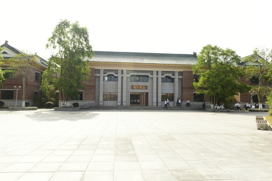 學(xué)生上課