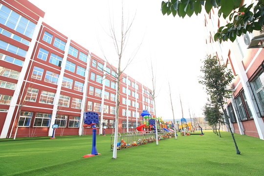操場 教學(xué)樓 校園 學(xué)校