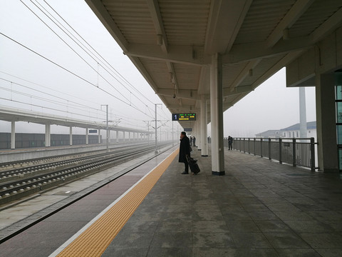 站臺(tái)
