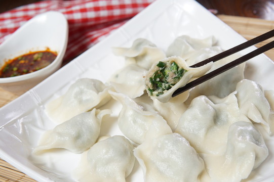 豬肉韭菜水餃