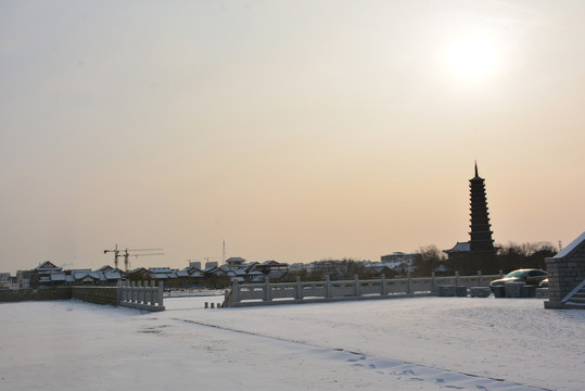 冬日古塔