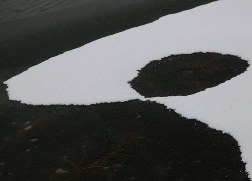 水面冰凍雪景圖案