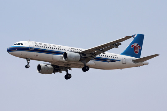 飛機(jī) 降落 民航 中國南方航空