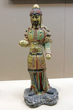 彩繪貼金武官俑