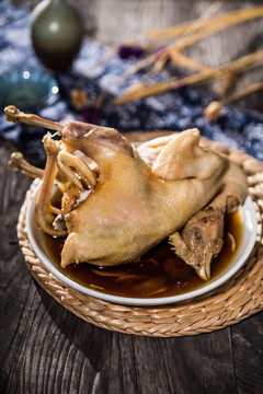 蒸土雞