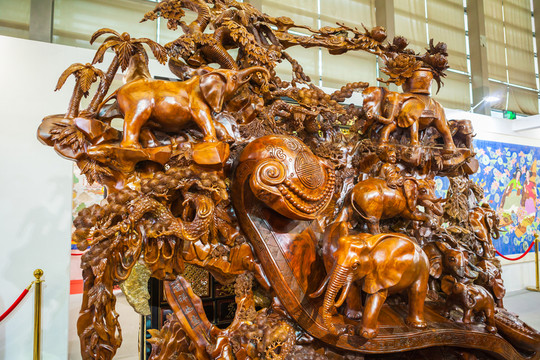 金絲楠木雕工藝品