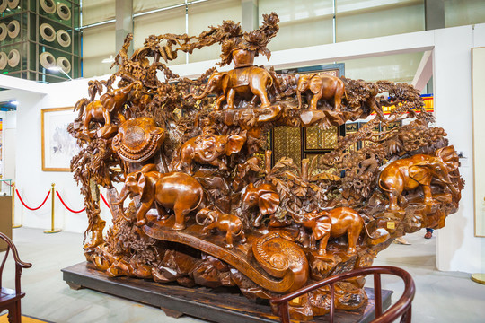 金絲楠木雕藝術品