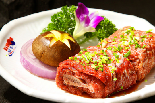 烤調(diào)味牛排