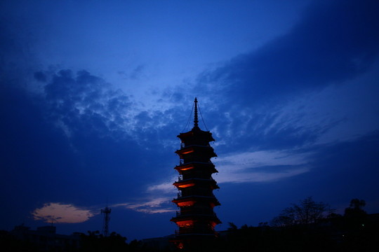 塔