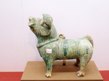 漢代綠釉陶狗