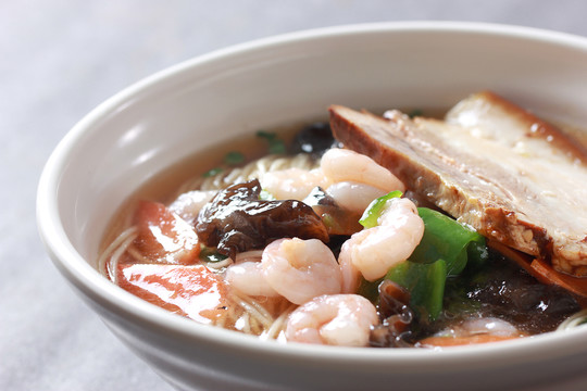 蝦仁燜肉面