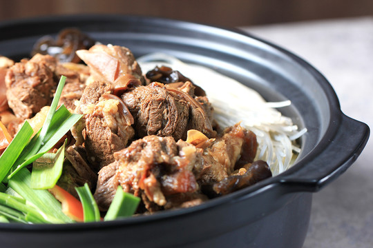 羊肉粉絲砂鍋
