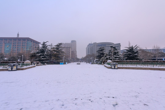 下雪后的濟(jì)南泉城廣場 （13）