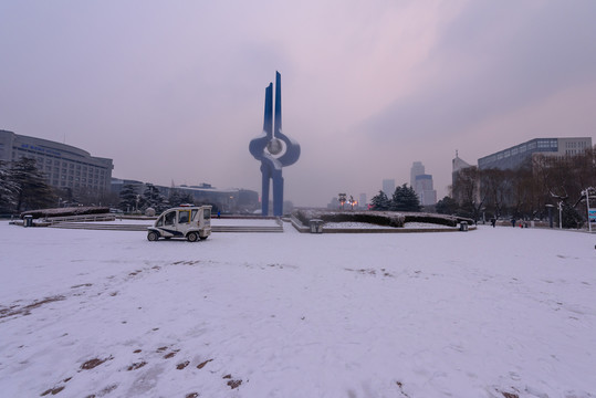下雪后的濟(jì)南泉城廣場(chǎng) （20）
