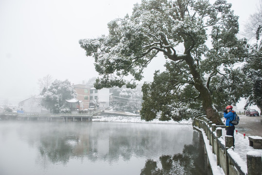 雪后山村