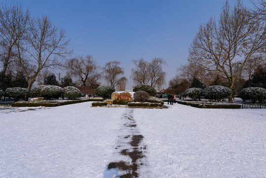 雪后濟(jì)南大明湖 （1）