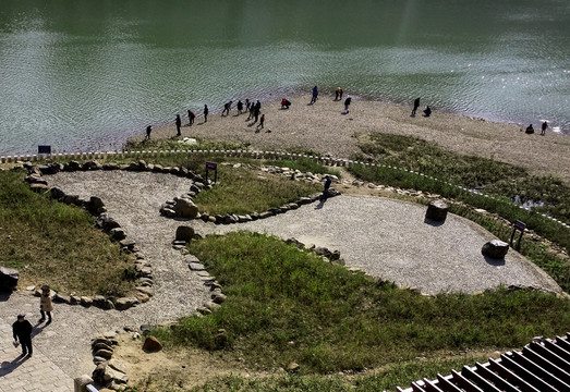 湖邊公園
